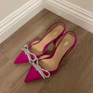 Zara Pink Pumps w/ studded bow!! Size 8!!